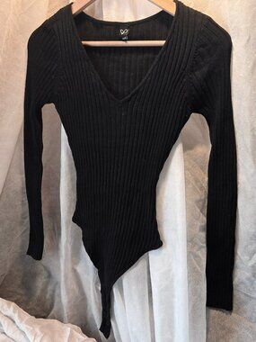 Windsor Size Medium Ribbed Sweater Bodysuit, good construction, slimming look!